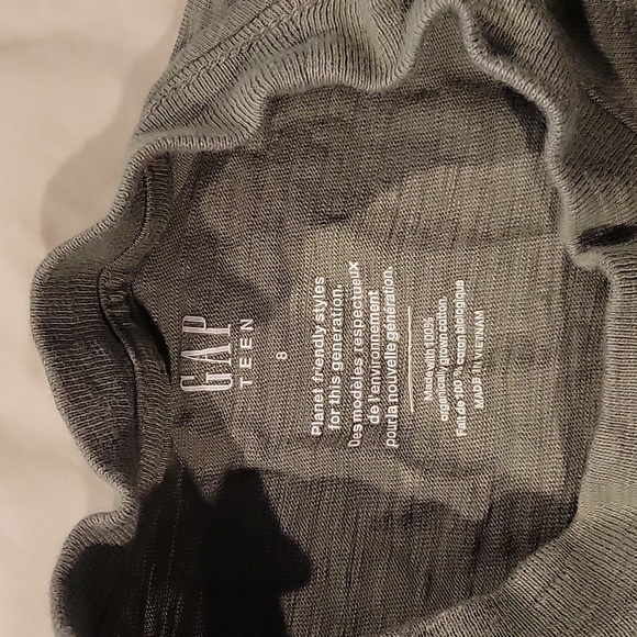 GAP green cropped T-shirt - Picture 2 of 3